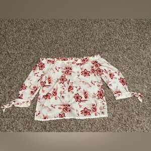 Girls, children's size small Buffalo David Bitton Red Floral Top, shirt, blouse
